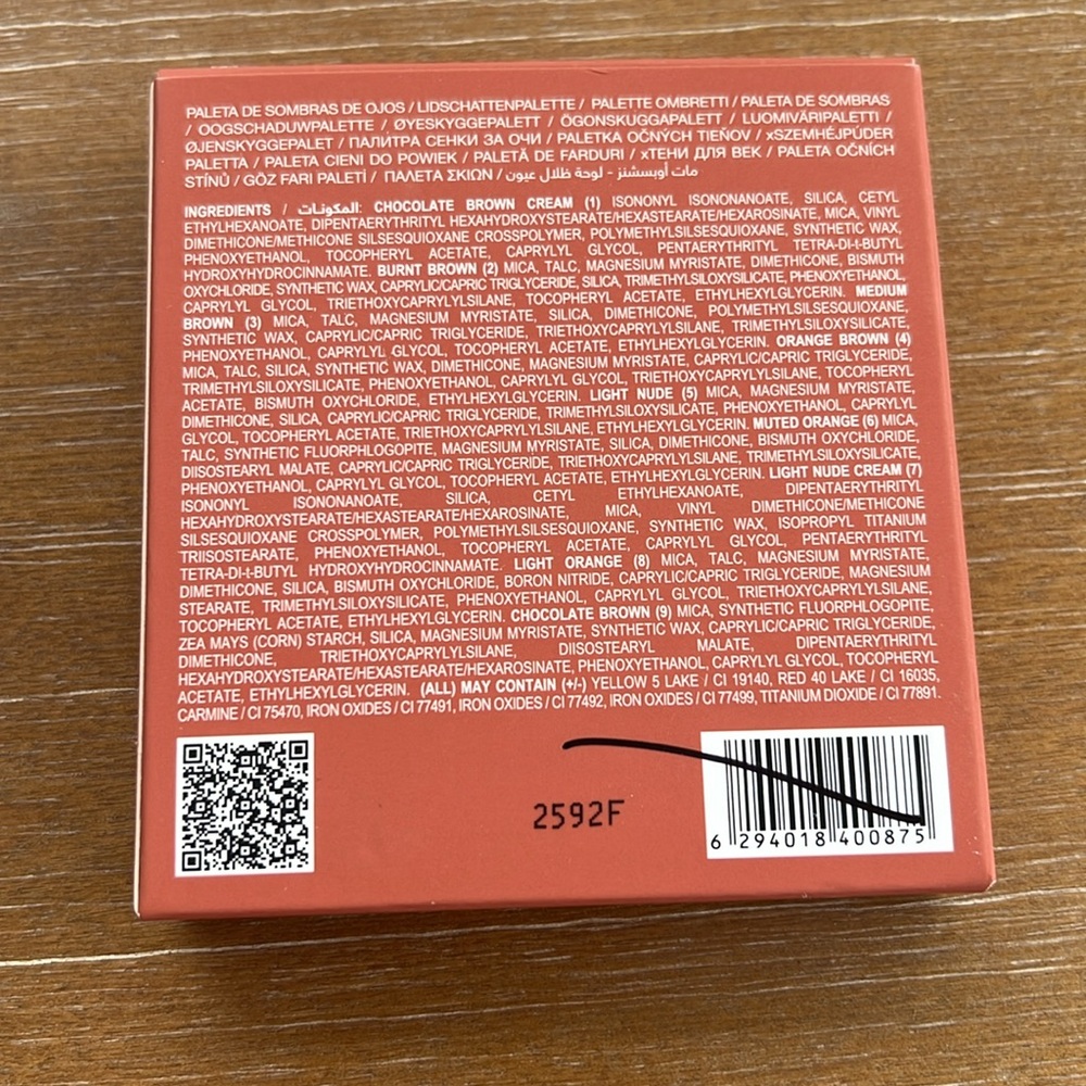 Huda Beauty Matte Eyeshadow Palette - Picture 2 of 4